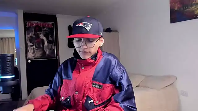 a lejandro 0 8 online show from December 2024 04:14:02 AM