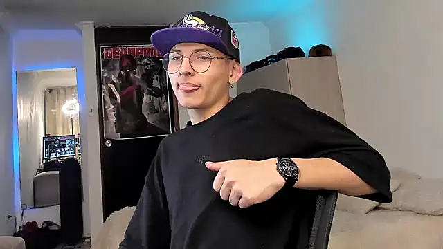 a lejandro 0 8 online show from December 2024 05:25:01 AM