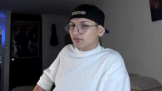 a lejandro 0 8 online show from December 2024 08:28:02 AM