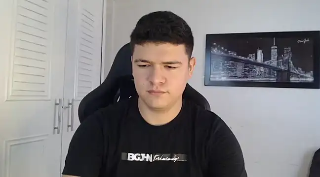 Snapshot of Plug_Control chatting on December 2024 07:50:02 PM Plug Control online show from December 2024 07:50:02 PM