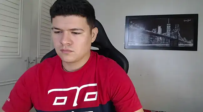 Snapshot of Plug_Control chatting on December 2024 02:11:01 PM Plug Control online show from December 2024 02:11:01 PM