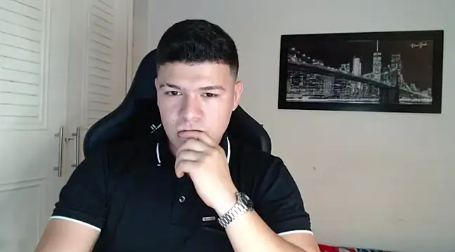 Snapshot of Plug_Control chatting on December 2024 03:16:02 AM Plug Control online show from December 2024 03:16:02 AM