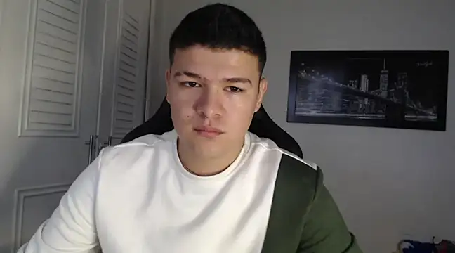 Snapshot of Plug_Control chatting on January 2025 01:36:02 PM Plug Control online show from January 2025 01:36:02 PM