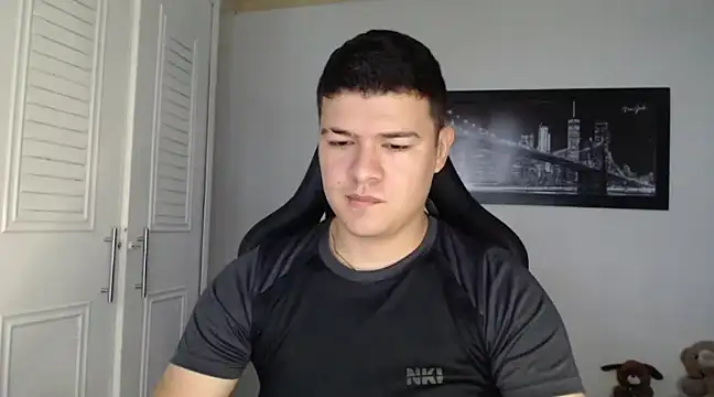 Snapshot of Plug_Control chatting on January 2025 01:20:02 PM Plug Control online show from January 2025 01:20:02 PM