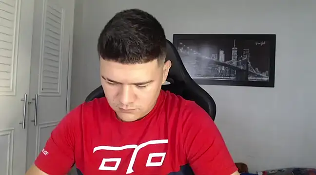 Snapshot of Plug_Control chatting on January 2025 02:18:01 PM Plug Control online show from January 2025 02:18:01 PM