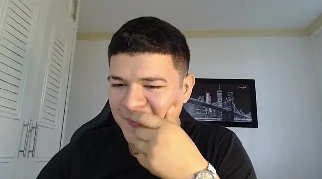 Snapshot of Plug_Control chatting on February 2025 03:19:01 PM Plug Control online show from February 2025 03:19:01 PM