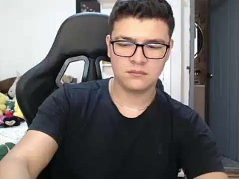 Snapshot of Plug_Control chatting on March 2025 04:37:02 PM Plug Control online show from March 2025 04:37:02 PM