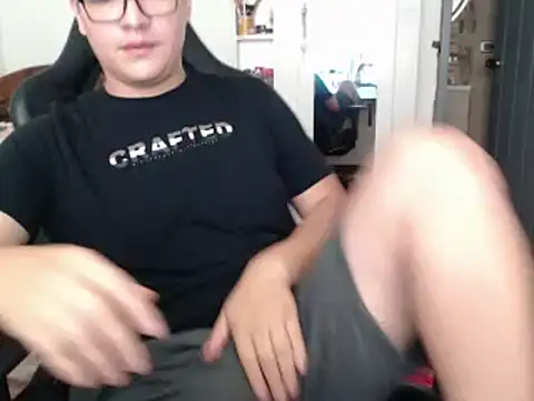 Snapshot of Plug_Control chatting on March 2025 04:34:02 PM Plug Control online show from March 2025 04:34:02 PM