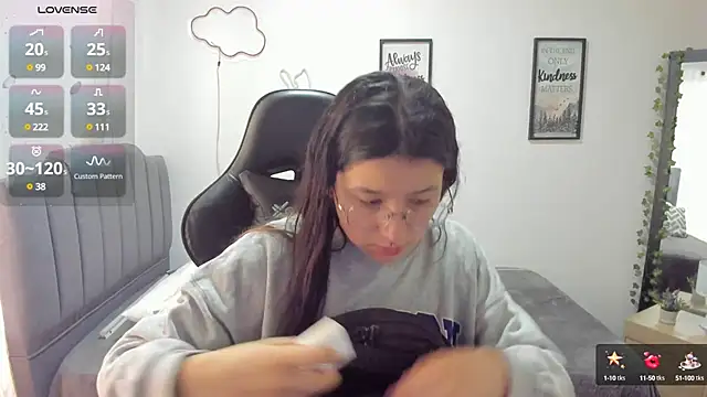 Amy joones online show from January 2025 12:58:02 PM