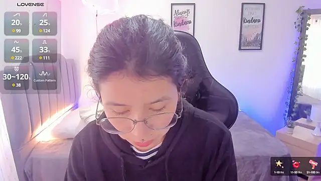 Amy joones online show from January 2025 01:24:02 PM