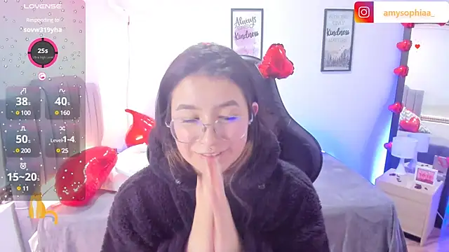 Amy joones online show from February 2025 07:38:01 PM