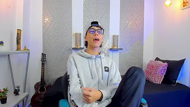 Nikolay Gregori online show from February 2025 04:09:02 AM