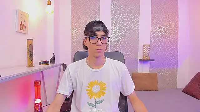 Nikolay Gregori online show from October 2025 04:13:02 AM