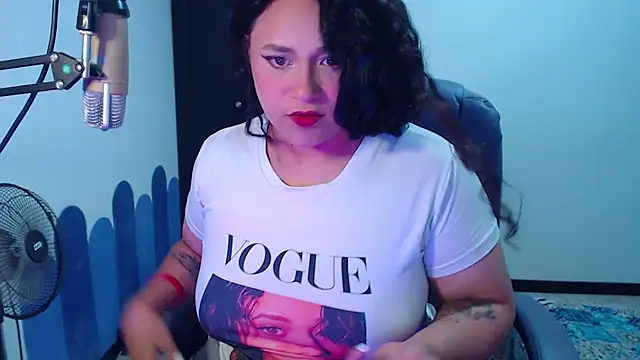 Luciernaga18 online show from October 2025 01:36:02 AM