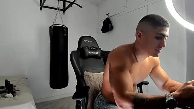 dan01  online show from November 2025 02:17:02 PM