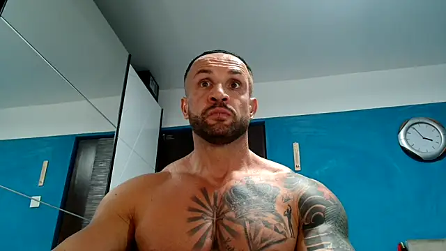 Magnificmuscles89 online show from October 2025 12:58:01 PM