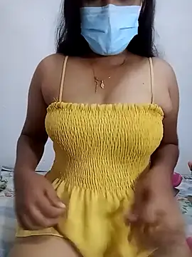 Snapshot of SLZAARA chatting on September 2025 08:03:01 PM SLZAARA online show from September 2025 08:03:01 PM