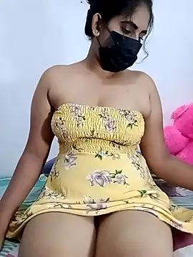 Snapshot of SLZAARA chatting on October 2025 08:10:01 PM SLZAARA online show from October 2025 08:10:01 PM