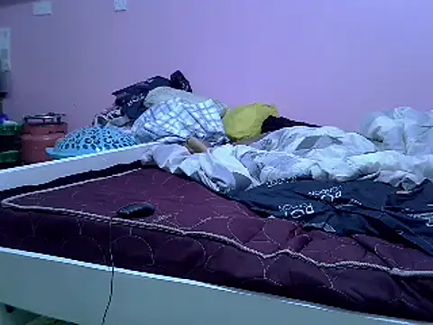 Snapshot of sweet_vine chatting on December 2024 07:18:01 PM sweet vine online show from December 2024 07:18:01 PM