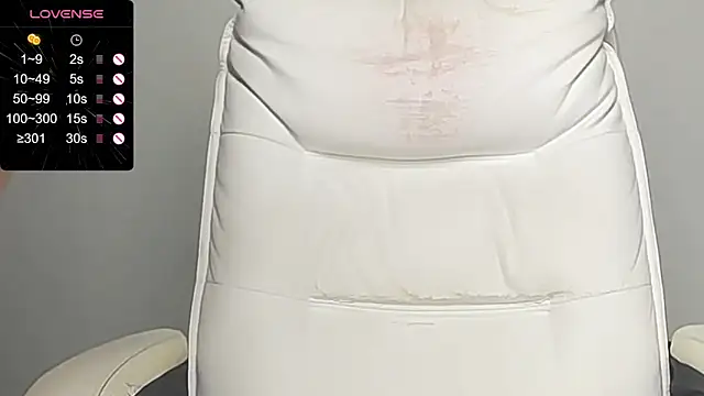 Snapshot of RRUUBBYYY chatting on September 2025 06:44:01 PM RRUUBBYYY online show from September 2025 06:44:01 PM