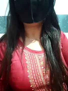 Snapshot of Aishwaryaa_69 chatting on January 2025 06:53:02 PM Aishwaryaa 69 online show from January 2025 06:53:02 PM