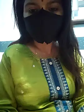 Snapshot of Aishwaryaa_69 chatting on February 2025 02:25:02 AM Aishwaryaa 69 online show from February 2025 02:25:02 AM