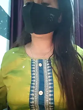 Snapshot of Aishwaryaa_69 chatting on February 2025 06:26:02 AM Aishwaryaa 69 online show from February 2025 06:26:02 AM