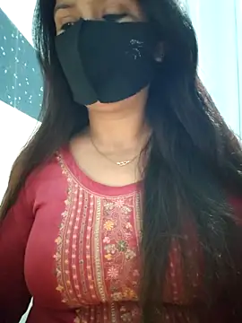 Snapshot of Aishwaryaa_69 chatting on March 2025 09:02:02 AM Aishwaryaa 69 online show from March 2025 09:02:02 AM