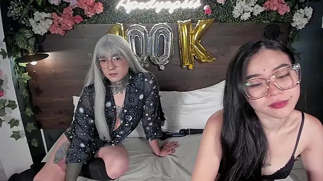 Snapshot of JadeyKhada chatting on December 2024 11:29:01 PM JadeyKhada online show from December 2024 11:29:01 PM