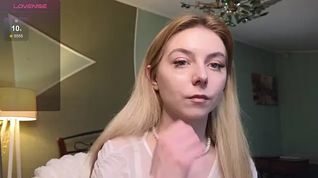 ever anderson online show from February 2025 02:00:02 PM