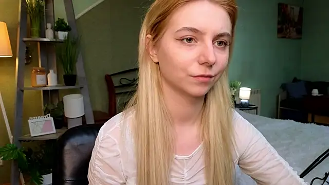 ever anderson online show from March 2025 09:02:02 AM