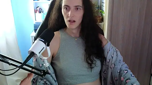 MemiKouki online show from October 2025 03:35:01 PM