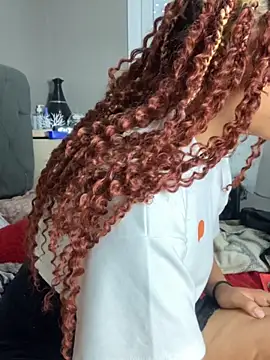 Snapshot of MaryAlbuquerque chatting on October 2025 06:41:02 PM MaryAlbuquerque online show from October 2025 06:41:02 PM