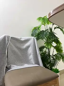 Lami Mi online show from October 2025 05:17:02 AM