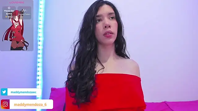 Snapshot of MaddyMendozaxx chatting on November 2025 03:44:02 PM MaddyMendozaxx online show from November 2025 03:44:02 PM