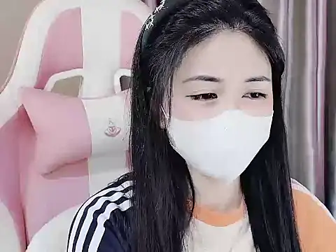 Snapshot of _Lygn__ chatting on February 2025 06:29:02 PM Lygn online show from February 2025 06:29:02 PM