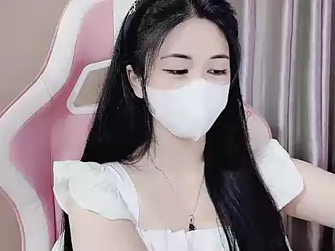 Snapshot of _Lygn__ chatting on February 2025 05:04:02 PM Lygn online show from February 2025 05:04:02 PM