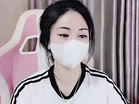 Snapshot of _Lygn__ chatting on February 2025 08:25:01 PM Lygn online show from February 2025 08:25:01 PM