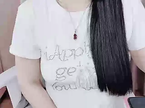 Snapshot of _Lygn__ chatting on March 2025 11:45:01 PM Lygn online show from March 2025 11:45:01 PM