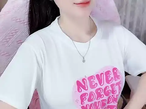 Snapshot of _Lygn__ chatting on October 2025 06:22:02 AM Lygn online show from October 2025 06:22:02 AM