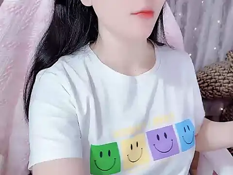 Snapshot of _Lygn__ chatting on November 2025 12:15:02 PM Lygn online show from November 2025 12:15:02 PM