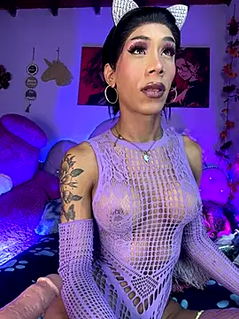 Snapshot of Alexa_Chanell_Oficial chatting on October 2025 07:18:02 AM Alexa Chanell Oficial online show from October 2025 07:18:02 AM