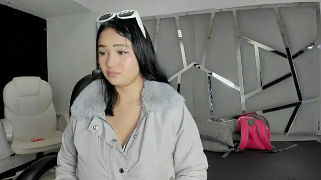 Catherinee69 x online show from October 2025 04:45:01 AM