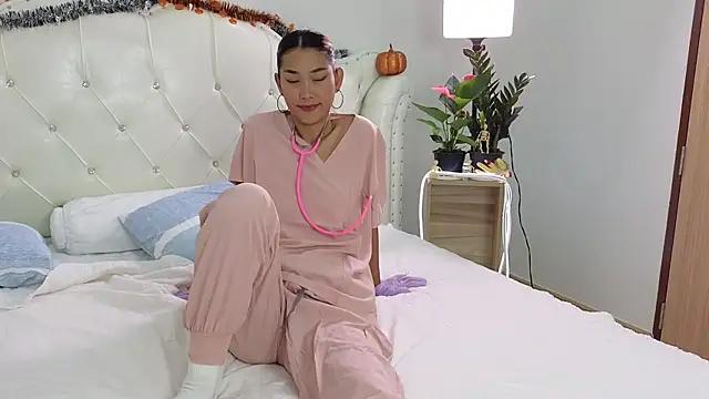 Snapshot of iwantbee chatting on October 2025 02:01:02 AM iwantbee online show from October 2025 02:01:02 AM