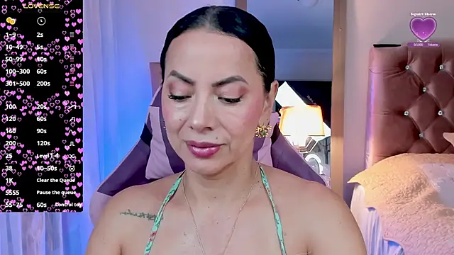 veronika naughty online show from October 2025 01:34:01 PM