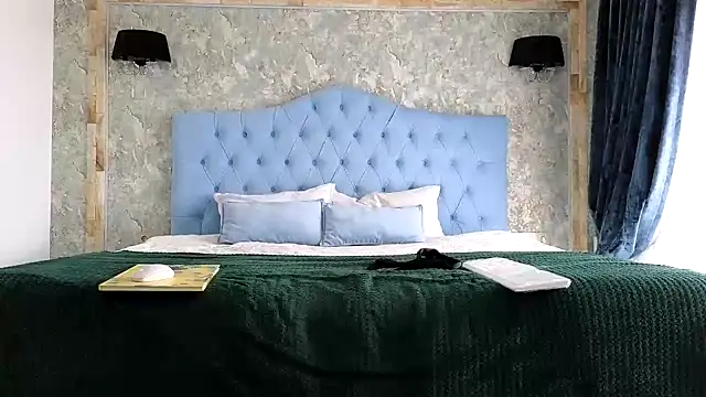 Blanca1 online show from November 2025 10:26:01 AM