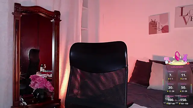 madisex s online show from October 2025 12:55:02 PM