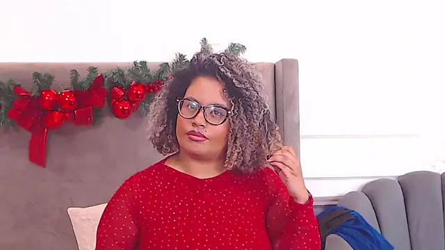 Snapshot of SammyHank chatting on December 2024 10:12:01 PM SammyHank online show from December 2024 10:12:01 PM