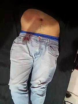 YoSoyLittleBoy online show from October 2025 07:06:01 AM