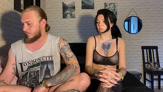 Snapshot of leesmoke chatting on October 2025 10:13:02 AM leesmoke online show from October 2025 10:13:02 AM